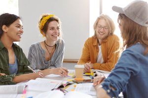 como-organizar-uma-reuniao-pedagogica-com-sucesso.jpeg