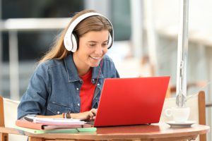 Saiba como as ferramentas de EAD ajudam no nivelamento dos alunos