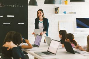 Conheça 4 características de uma escola de sucesso